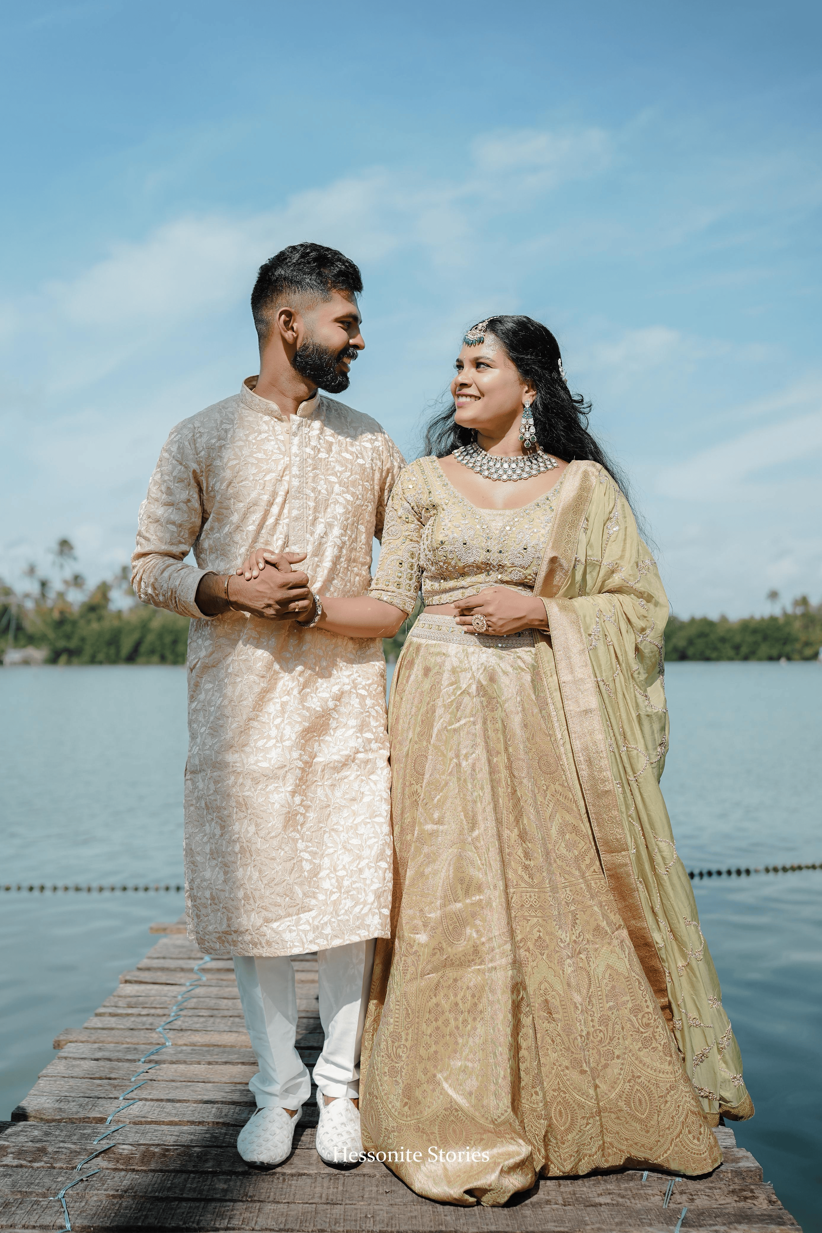Maneesha & Midhun — Garden Romance